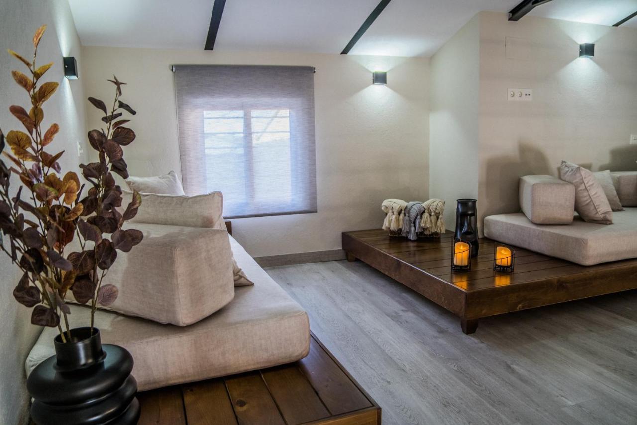 Apartamentos Turisticos El Altozano Fuentes de León Екстериор снимка
